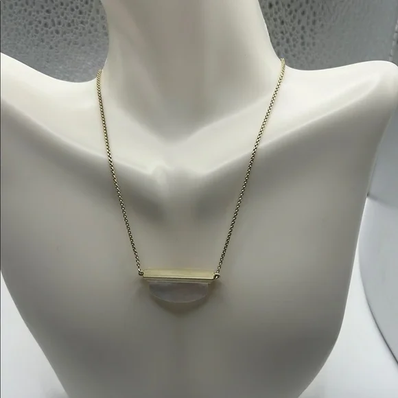 adjustable Kendra Scott Gold with mother of pearl Bar Pendant Necklace - Picture 1 of 8